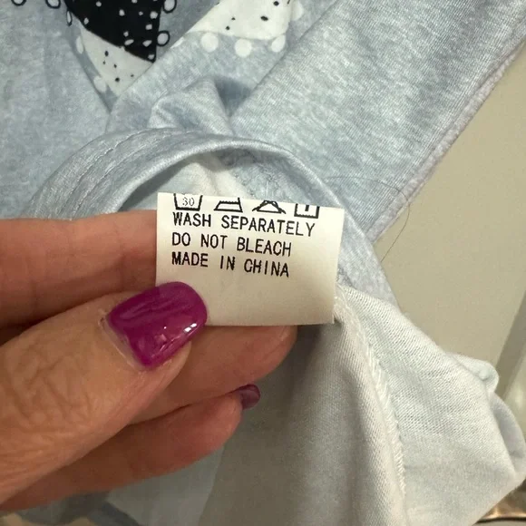 Grey Ombre Long Sleeve T-shirt Triple Heart Graphic - Size M - NWOT - Picture 3 of 5